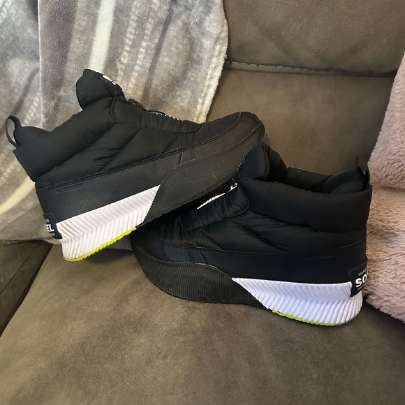 Sorel Shoes - Sorel Snow Sneakers ☃️🥝